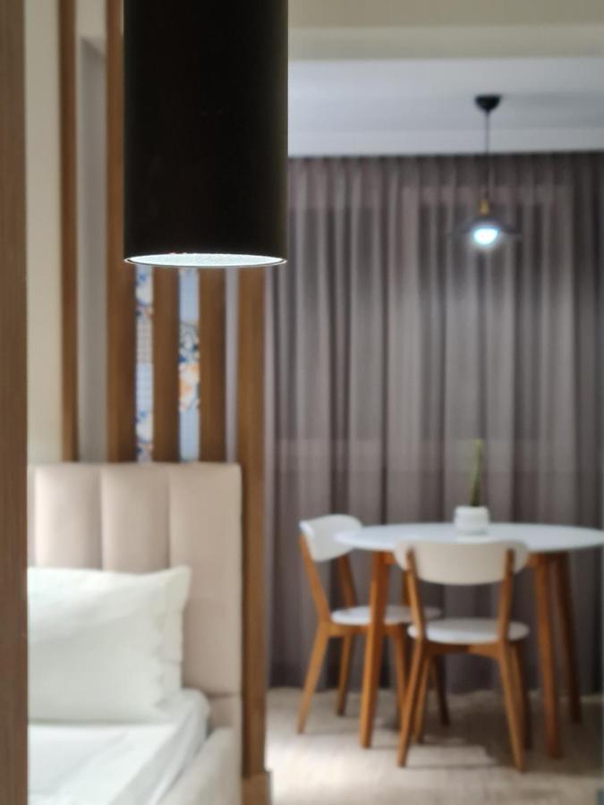 Tam Serviced Myslym Shyri No1 Appartement *